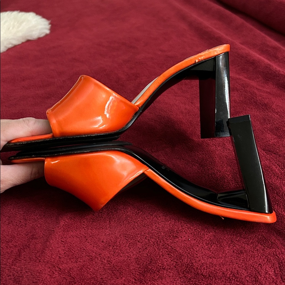 Stuart Weitzman heels - Picture 11 of 11
